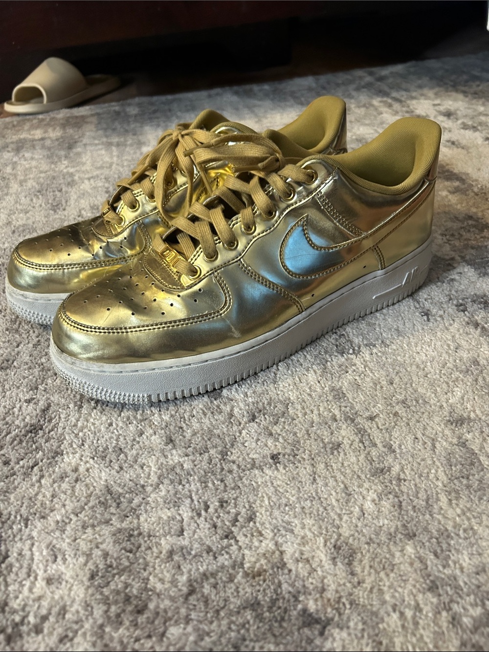 Nike Men’s Air Force One “Liquid Gold”